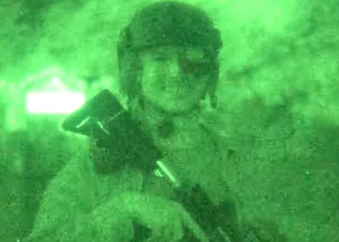 Poi159 Airsoft Night Games With PVS-14 