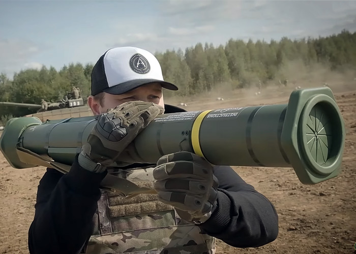 Airsoft Sports: StrikeArt AT4 Airsoft Launcher