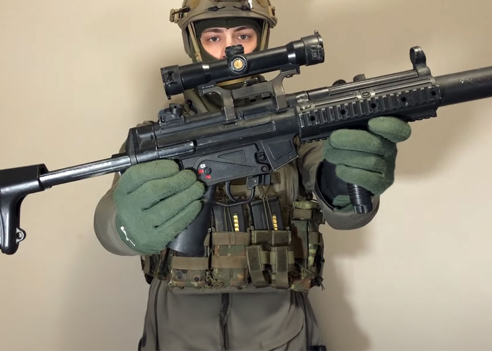 The Gear Locker: The KSK MP5SD3