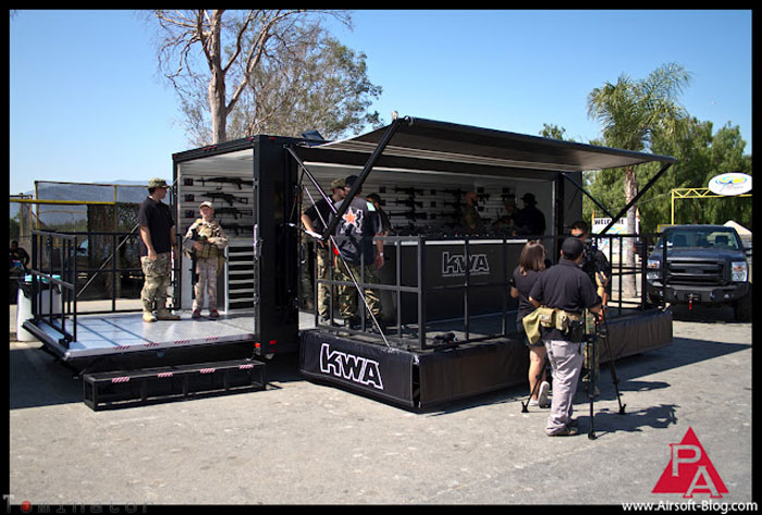 KWA FMT Monster Truck & Mobile Gun Room | Popular Airsoft ... KWA FMT Monster Truck & Mobile Gun Room | Popular Airsoft ...