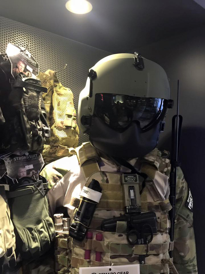 UH60 Blackhawk Door Gunner Replica Helmet Popular Airsoft