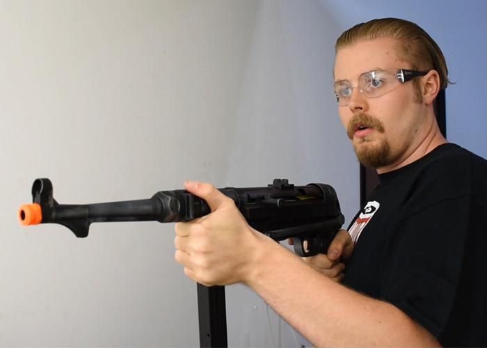 AGM Magazines With The Overlord MP40 Popular Airsoft To The