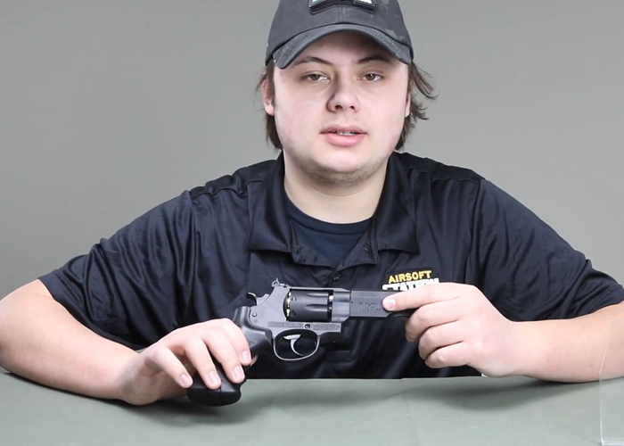 Airsoft Station: Smith & Wesson M&P R8 CO2