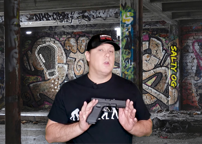 Salty Old Gamer: Elite Force Glock 17 Gen 4 GBB 