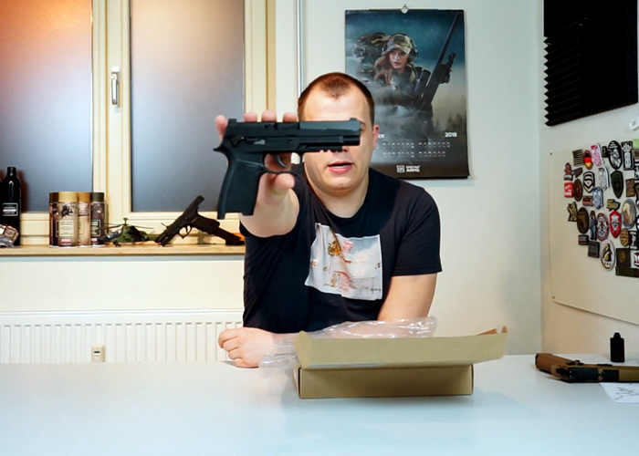 Tom`s Airsoft Channel: WE F17 GBB Pistol