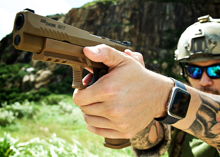 RedWolf Airsoft SIG AIR M17 CO2 Version GBB Pistol