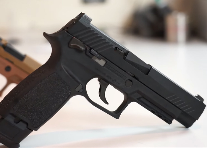 Tom's Airsoft Channel: WE F17 GBB Pistol Second Look