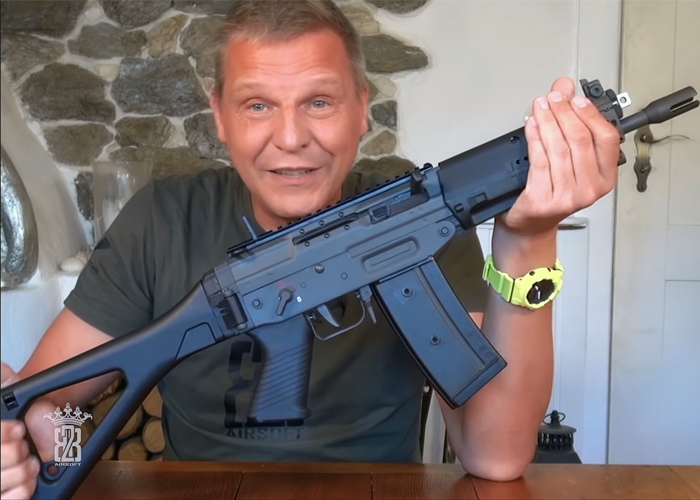 BB2K Airsoft: GHK SIG SG 553 GBB