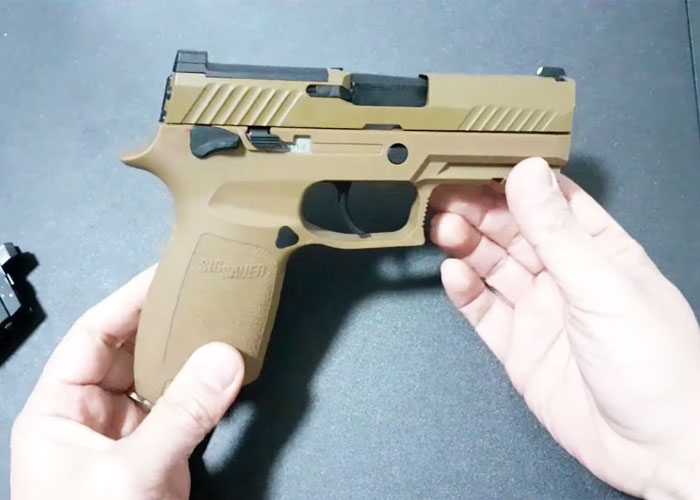 Joe Toys VFC SIG Air M18 GBB Recommendation To Novice Players
