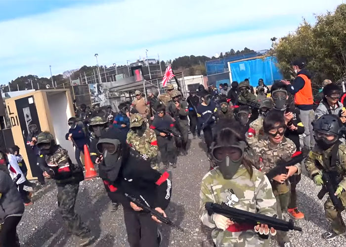 Fight Picciolina At Airsoft Junior Gun Battle Popular Airsoft