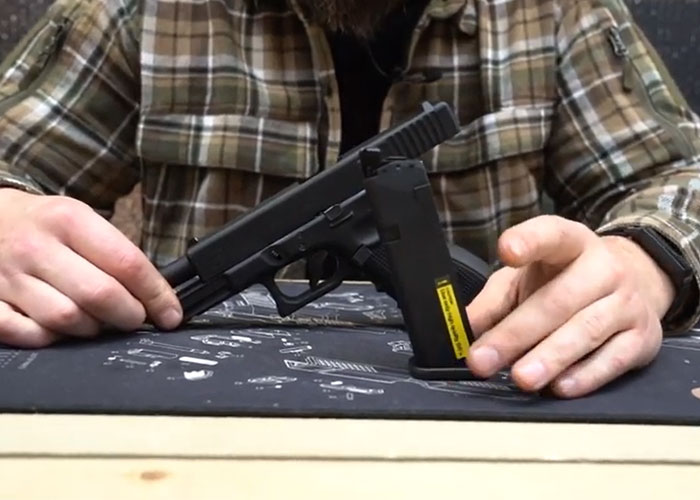 Glock 17 GBB Magazine Leak & Fix Popular Airsoft To The