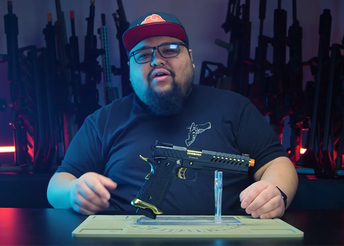 Airsoft GI: Lancer Tactical Knightshade 1911 Hi-Capa