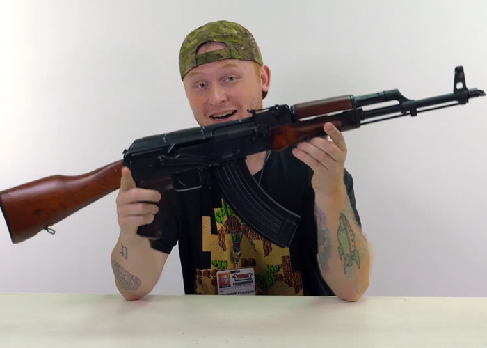 Disassembly & Assembly Of The E&L Airsoft AKM AEG Popular Airsoft