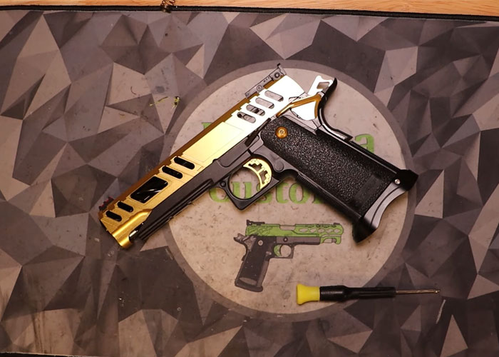 La Capa Customs The Gold Match Conqueror Build