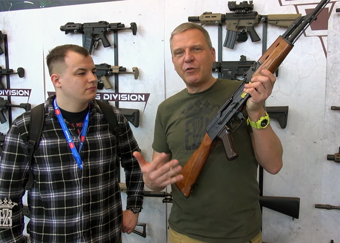 BB2K Airsoft At IWA 2022: Bolt AKM & MP5 SWAT-A4 TAC BRSS