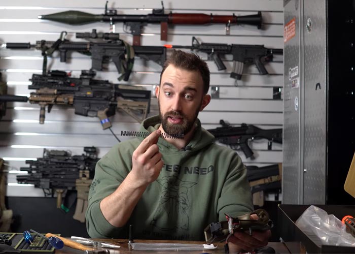 Airsoft Headquarters: Spring Swapping A VFC Avalon