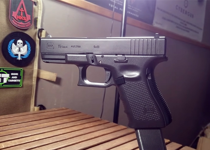 Timerzanov Airsoft: Tokyo Marui Glock 19 Gen 4 GBB Pistol