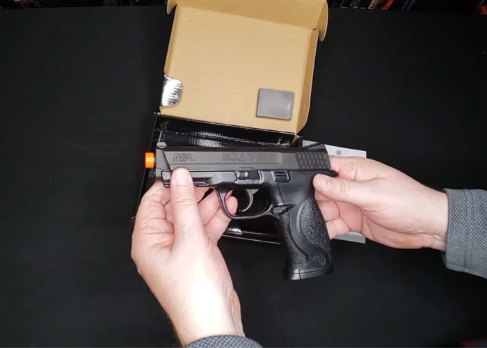 Salty Old Gamer  KWC M&P 40 Co2 Airsoft Pistol Review