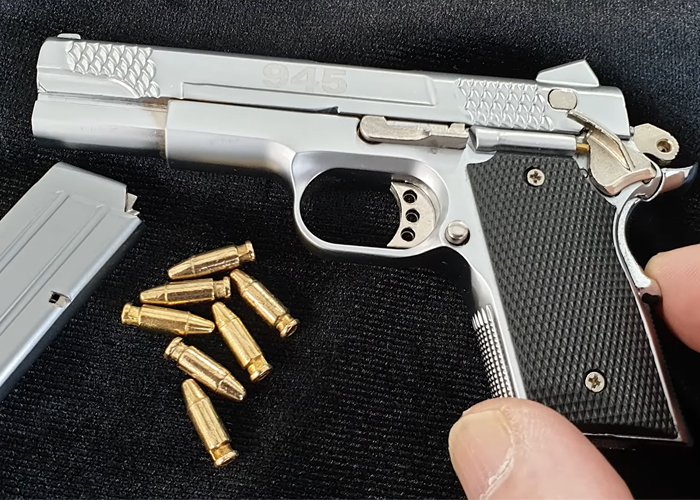 Blackcat Airsoft 2:1 Scale S&W M945 Shell-Ejecting Model Gun