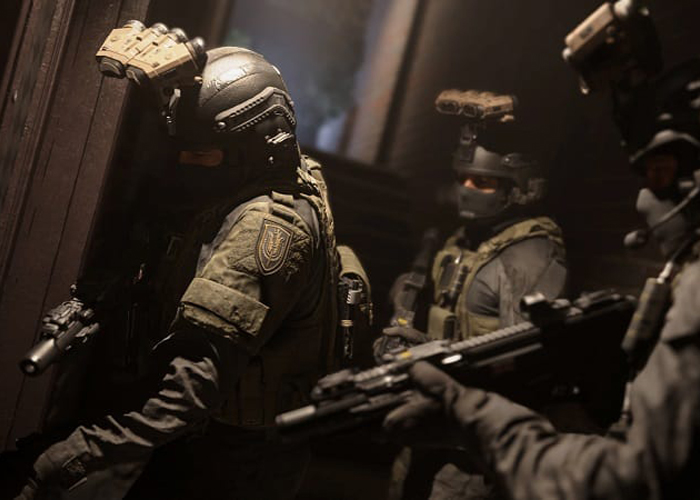 SAS Soldier Breaks Down Clean House Mission in COD Modern Warfare ...