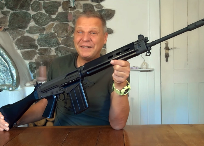 BB2K Airsoft's VFC LAR GBBR Review
