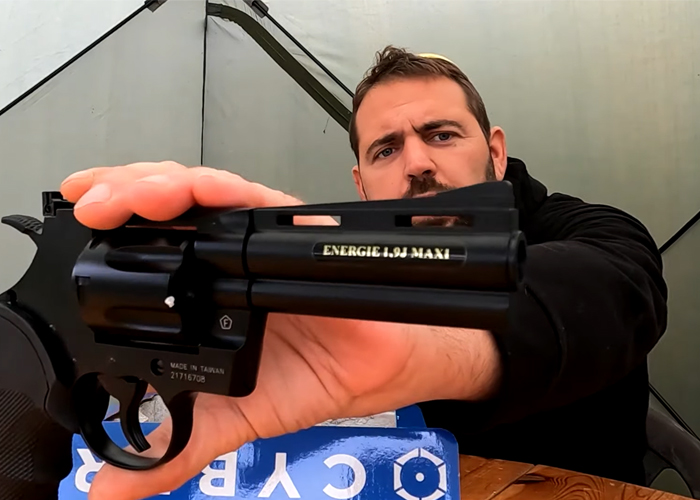 MICK'ARMEMENT Cybergun Colt Python 357 Magnum 4-Inch