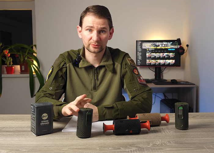 Begadi SpringPowered Airsoft Grenade Popular Airsoft To The