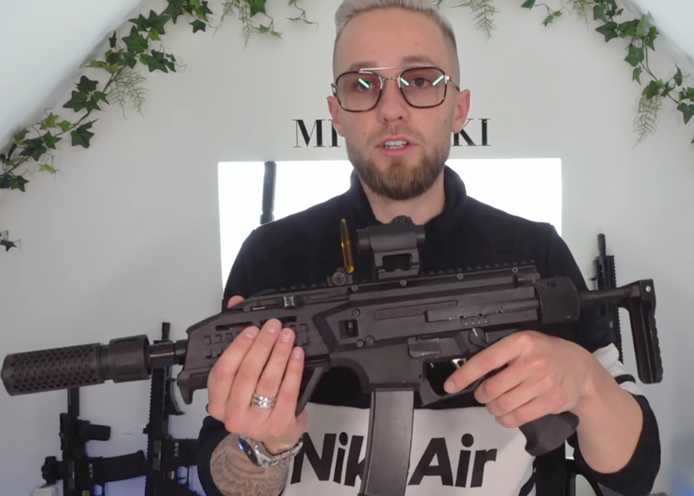 Taiwan Lawmakers Propose Airsoft "Weekend Warrior" Program Popular