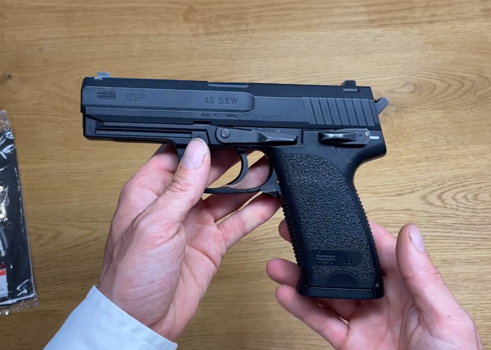 Classic Airsoft: Tokyo Marui HK USP .40 S&W  AEP