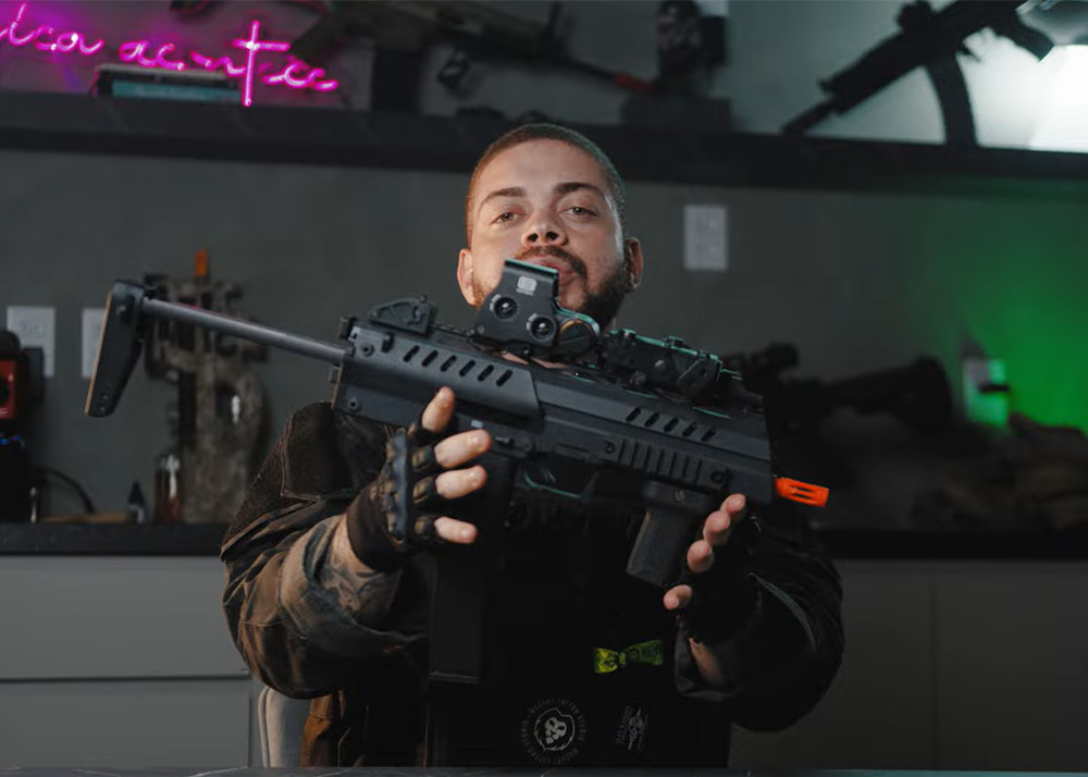 Atlantic Shoot Short Review Of the WE Airsoft SMG8 GBB