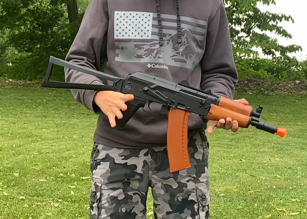 Huey1 Airsoft Cybergun Airsoft AKS-74U AEG Review