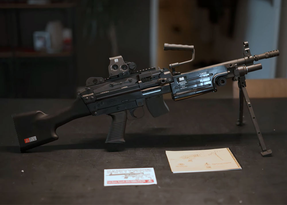 Total Recoil Airsoft Unboxes & Shoots The VFC M249 GBBR