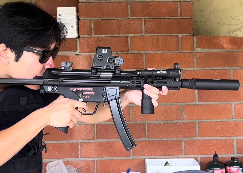 Airsoft Chay's WE Apache MP5 GBB Review