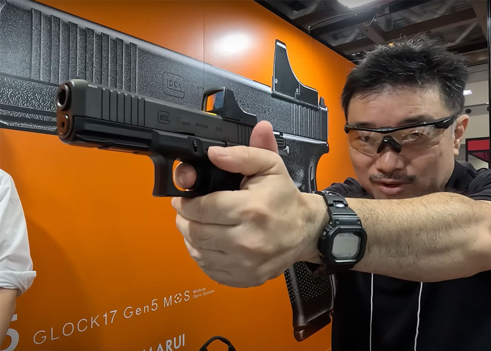 Hyperdouraku's Tokyo Marui G17 Gen5 MOS GBB Review