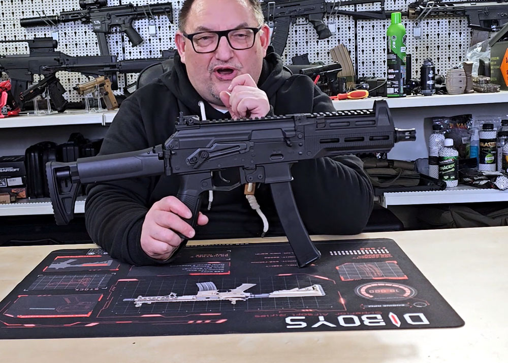 Softair Zone Well WE06 Pro SMG Unboxing & Test