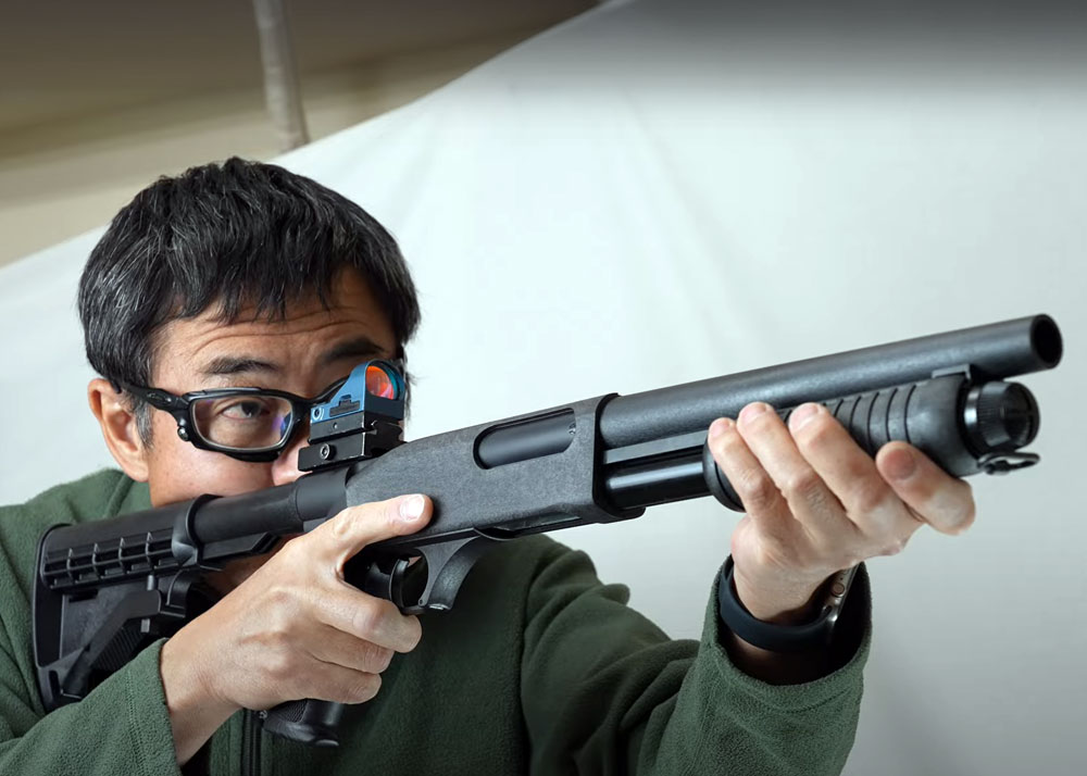 Mach Sakai With The Maruzen CA870 Charger
