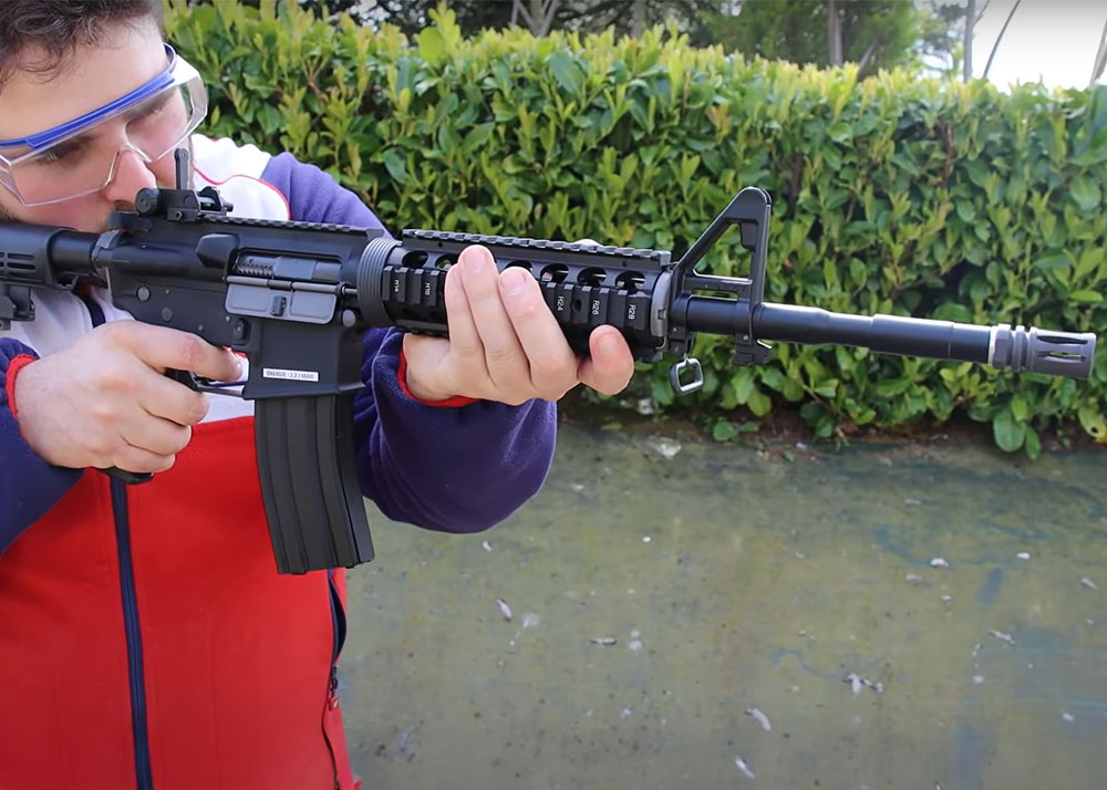 Timerzanov Airsoft: Cybergun FN Herstal M4A1 RIS GBBR