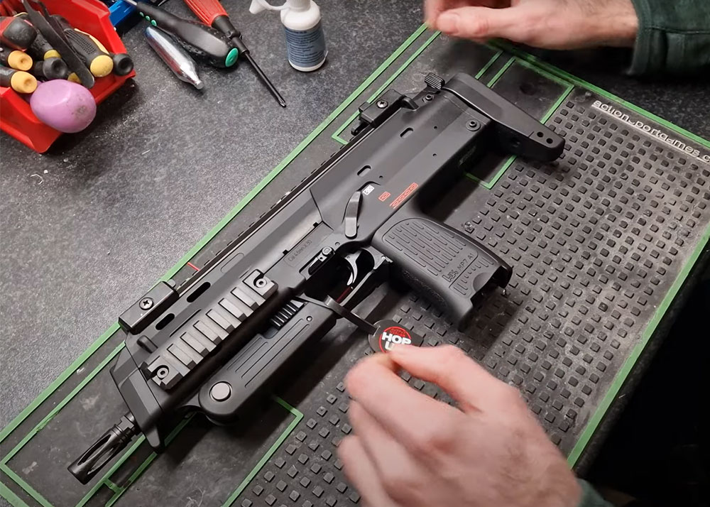 Airsoft Eire Lubricating The Tokyo Marui MP7 GBB