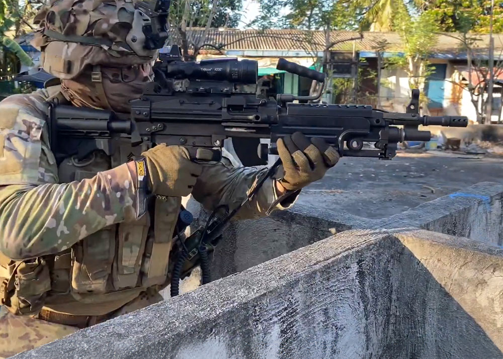 Mike Surplus TV VFC M249 Review & Gameplay