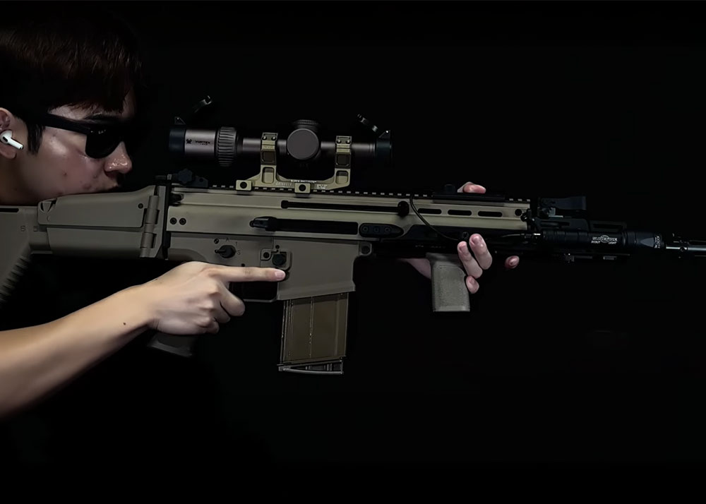 Airsoft Chay Checks The Cybergun/VFC SCAR-H GBB Rifle