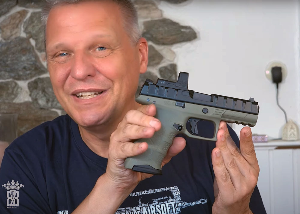 BB2K Airsoft: KWA/Umarex Beretta APX Red Dot Optics Ready Pistol