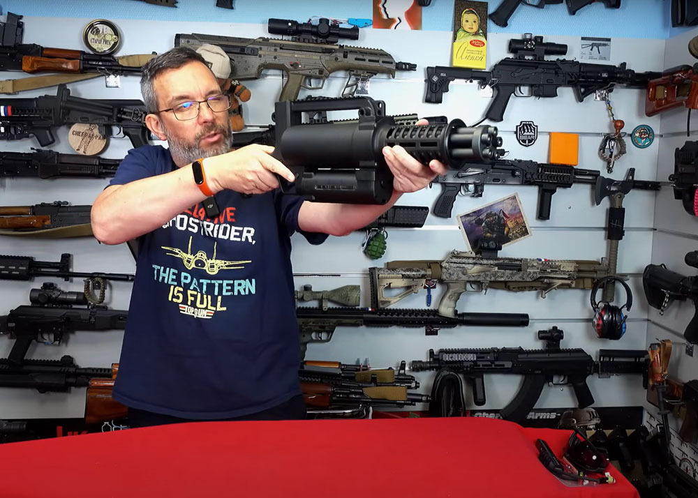 L'Antre Du Dingo On The WELL PRO WE23S Minigun