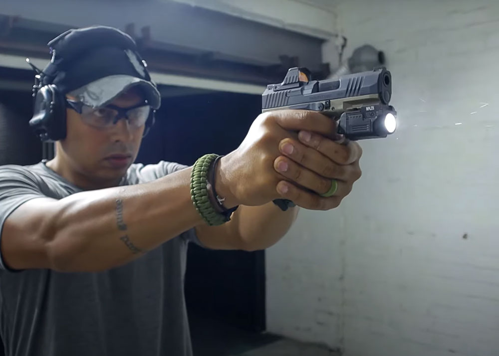 Grey Man Ops Nitecore NPL25 Compact Weaponlight Review