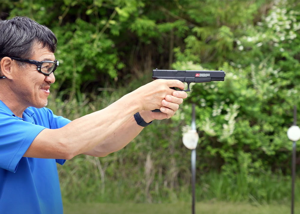 Mach Sakai With The Tokyo Marui Glock 17L Springer