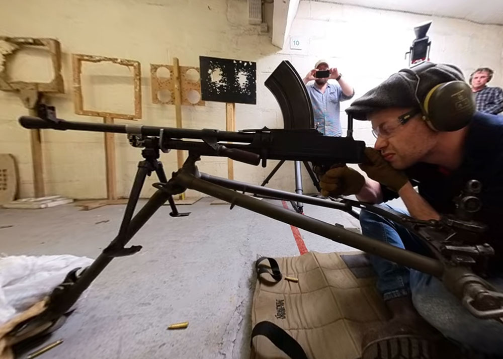 Vickers MG Collection & Research Association BREN Gun vs. MG42 In 360 (RS)