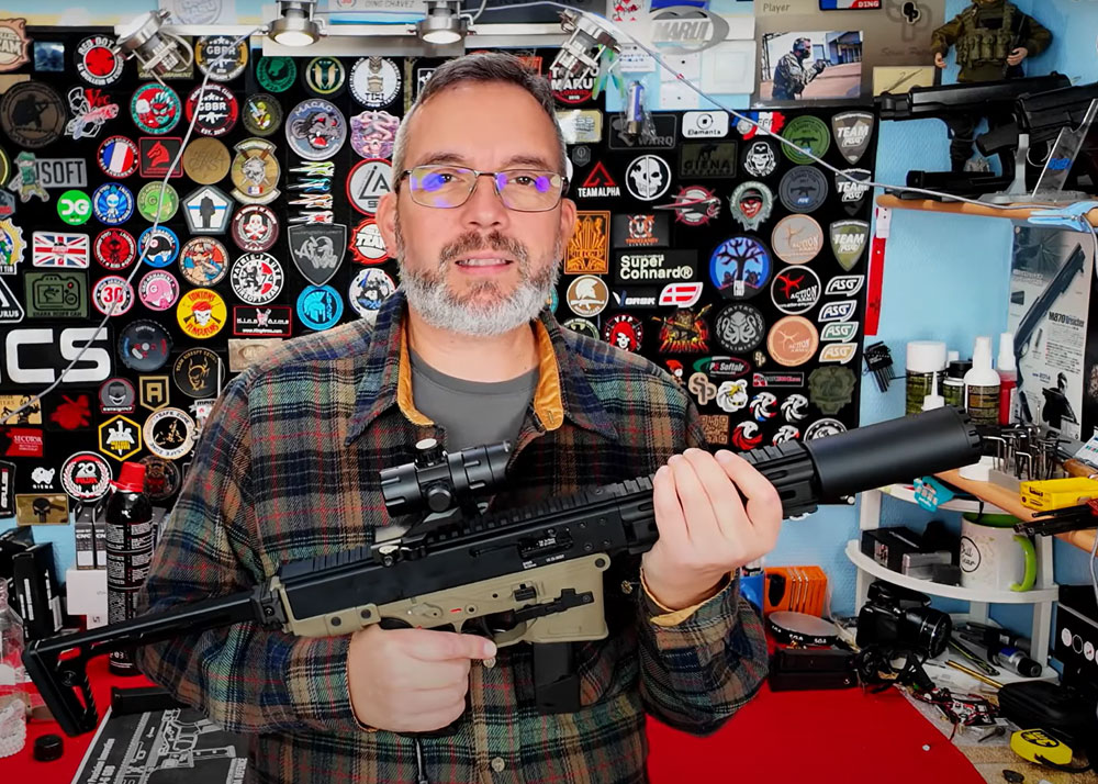 L'Antre Du Dingo: Lambda Defence B&T GHM9-G GBB