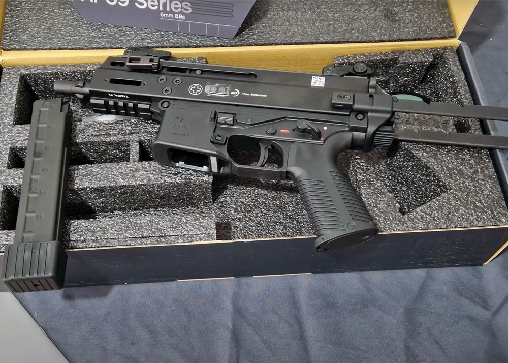 Middle Aged Gamer's 2024 Archwick B&T Air APC9K GBB Unboxing