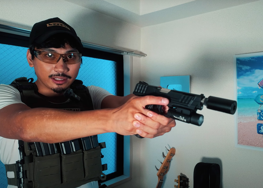 Maydaysan Airsoft Does Rainbows With The E Shooter Flare M Tracer Unit