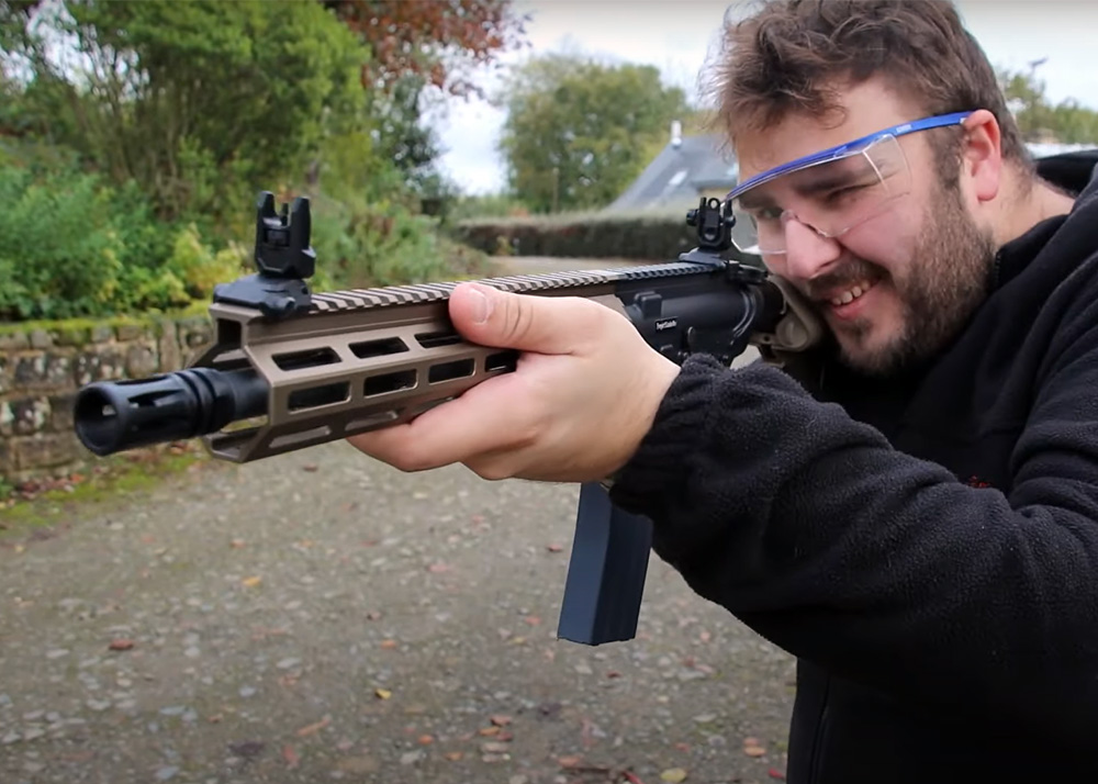 Timerzanov Airsoft: CYMA  CGS MK16 10.5" URG-I GBBR