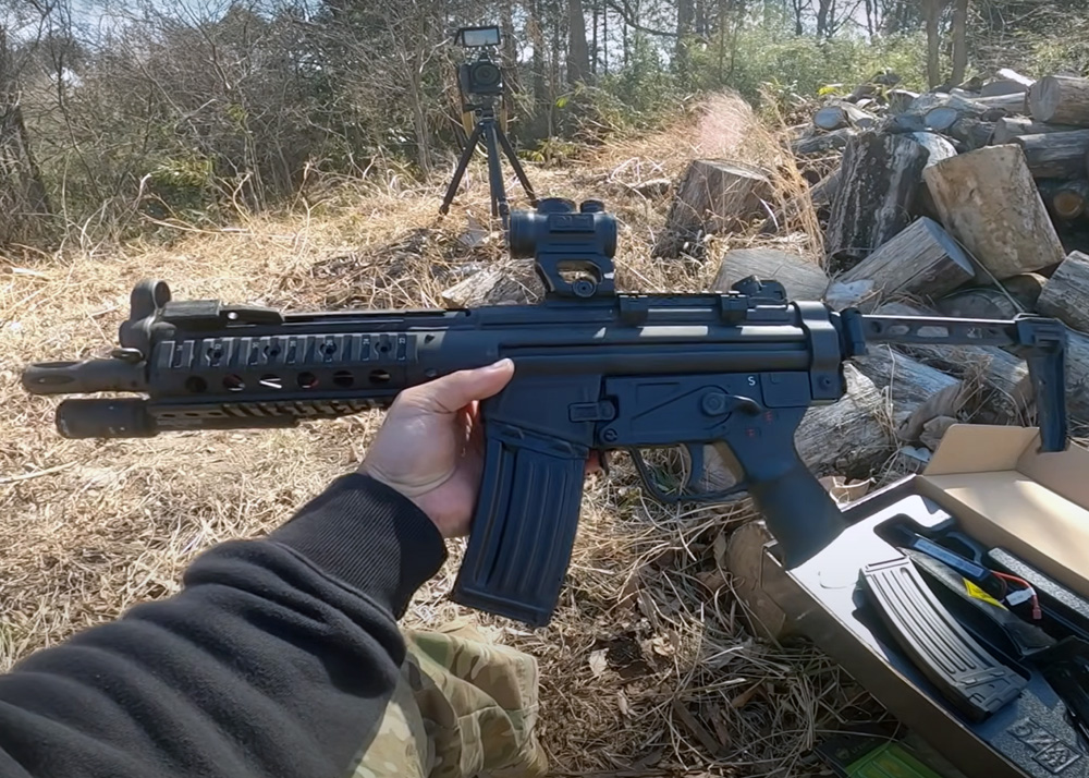 P.O. Channel Customising The Look Of The LCT Airsoft LK-53 AEG